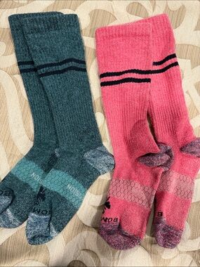 Bombas Women's compression Athletic Socks - Teal Green and  Pink.  Size Small
